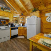 Отель Cozy Studio Log Cabin in the heart of Pigeon Forge. Hot Tub. Honeymoon! Sleeps 2, фото 1