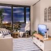 Отель Hamptons Retreat on Level 77 Skytower, фото 25