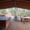 Отель Beckham Hill - Three Bedroom Cabin, фото 4