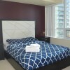 Отель New Luxury Condo-Lake Shore View-Parking, фото 15