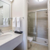 Отель Quality Inn & Suites, фото 9