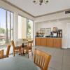 Отель Econo Lodge Inn & Suites, фото 8