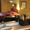 Отель Burr Oak Motel в Алгоне
