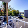 Отель Newly Renovated Condo w Prking Near UNB Patio, фото 8