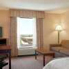 Отель Hampton Inn & Suites West Bend, фото 3