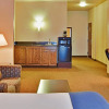 Отель Holiday Inn Express - Delano Hwy 99, фото 13