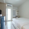 Отель Cozy Studio at The Springlake Apt near Summarecon Mall, фото 3
