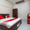 Отель Oyo 15749 Bal Bihari Dham, фото 7