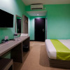 Отель ZEN Rooms Near Fery Terminal Batam Centre, фото 17