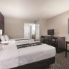 Отель La Quinta Inn & Suites by Wyndham Plantation at SW 6th St, фото 4