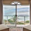 Отель Hermanus Beachfront Lodge, фото 48