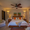 Отель Golf and Beach Resort Villa With Beautiful Sunsets Pool Golf Cart and Service Staff, фото 3