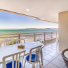 Отель Lindo apto beira mar em Meia Praia AMA204, фото 21