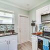 Отель Cozy Melbourne Hideaway Near Beaches, Downtown!, фото 11