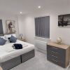 Отель Modern 3 Bedrooms Apt. 01 - Camberley, фото 4