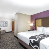 Отель La Quinta Inn & Suites Hopkinsville, фото 7