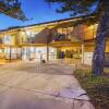 Отель Cottesloe Beach Chalets, фото 25