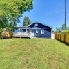 Отель High Point Vacation Rental w/ Private Deck & Yard!, фото 1