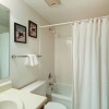 Отель Tyra Summit A2F - 2 Br Condo, фото 6