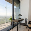 Отель Luxurious 1BR With Panoramic View, фото 12