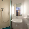 Отель B&B HOTEL Calais Centre Saint-Pierre, фото 16