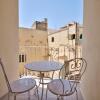 Отель Elegant 4-bedroom Sliema Town House with Jacuzzi, фото 9