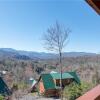 Отель Majestic Point Lodge 5 Bedroom Mountain View Home with Hot Tub, фото 17