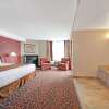 Отель Ramada by Wyndham Niagara Falls/Fallsview, фото 2