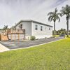 Отель Chic Fort Myers Home Near Sanibel Island Causeway! в Норте-Кэптивах