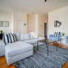 Отель 3BR Amazing Apt with Parking in Logan Sq, фото 4