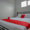 Отель RedDoorz near Tamansari Shopping Center Salatiga, фото 25