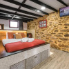 Отель Guestready - Charming Stone Wall Retreat, фото 18