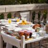 Отель Logis Le Mas Et La Flambee Du Luberon, фото 7