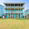 Отель Atlantic Beach Retreat w/ 2 Decks: Steps to Beach!, фото 16
