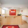 Отель Econo Lodge Inn & Suites, фото 2