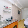 Отель Nice And Strategic Studio At Bassura City Apartment, фото 5