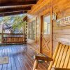 Отель Er 256 â Smoky Mountain Top Great Location â Close To Town! 3 Bedroom Cabin by RedAwning, фото 3
