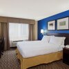 Отель Holiday Inn Express Hotel And Suites City Center, фото 29