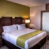 Отель Holiday Inn Express & Suites Spruce Grove - Stony Plain, an IHG Hotel, фото 4