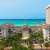 Отель Moana Surfrider, A Westin Resort & Spa, Waikiki Beach в Гонолулу