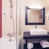 Отель Mercure Maurepas Saint Quentin, фото 8