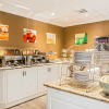 Отель Quality Suites Atlanta Buckhead Village North, фото 12