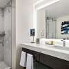 Отель DoubleTree by Hilton Chicago - Magnificent Mile, фото 10