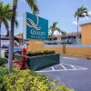 Отель Quality Inn & Suites Airport/Cruise Port Hollywood в Голливуде