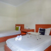 Отель Reddoorz Plus @ Jakal Bawah 3, фото 21