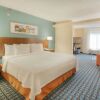 Отель Fairfield Inn & Suites Raleigh Crabtree Valley, фото 4