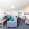 Отель Beachpoint Unit 303, фото 10