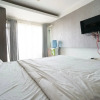 Отель OYO 93424 Apartemen The Suite Metro By Salman, фото 4