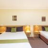 Отель Comfort Inn Blue Shades в Мэриборо