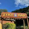 Отель Geneva Hotel & Tiki Bar в Бэй-Лейке